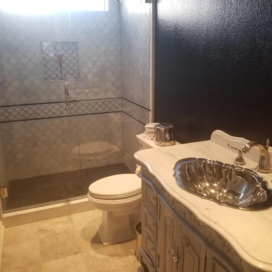Professional plumbing work and bathroom remodeling in Indiantown